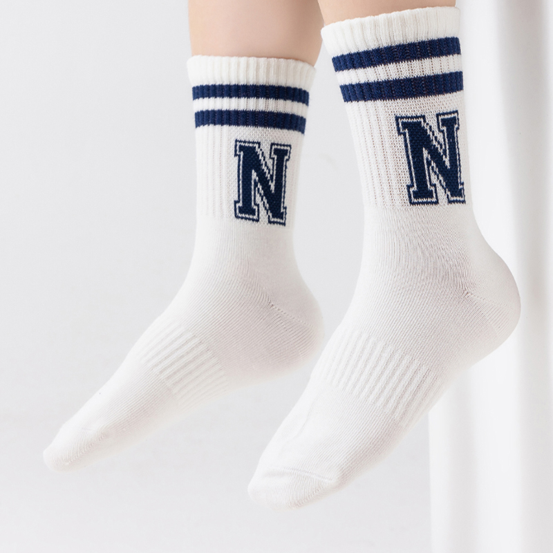 Comfortable Antibacterial Deodorant Kids Sports Socks With Letter Prints