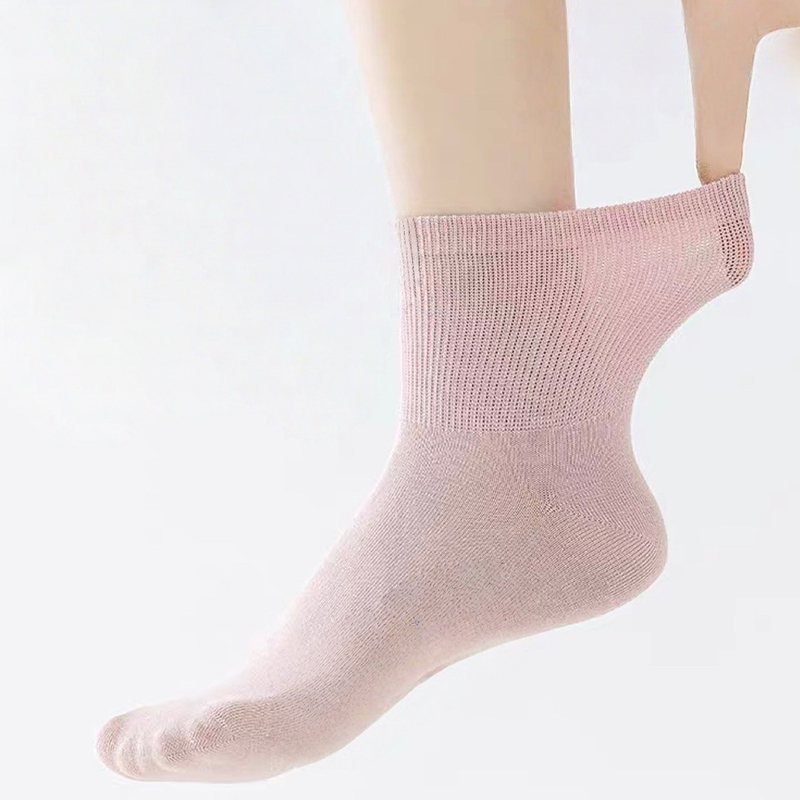 Cotton Seamless Toe Women's Classic Middle-Tube Socks